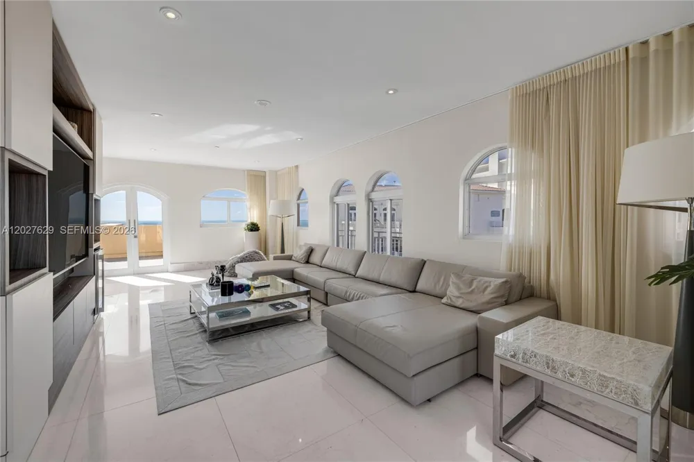799 Crandon Blvd #PH-8 Key Biscayne, FL 33149