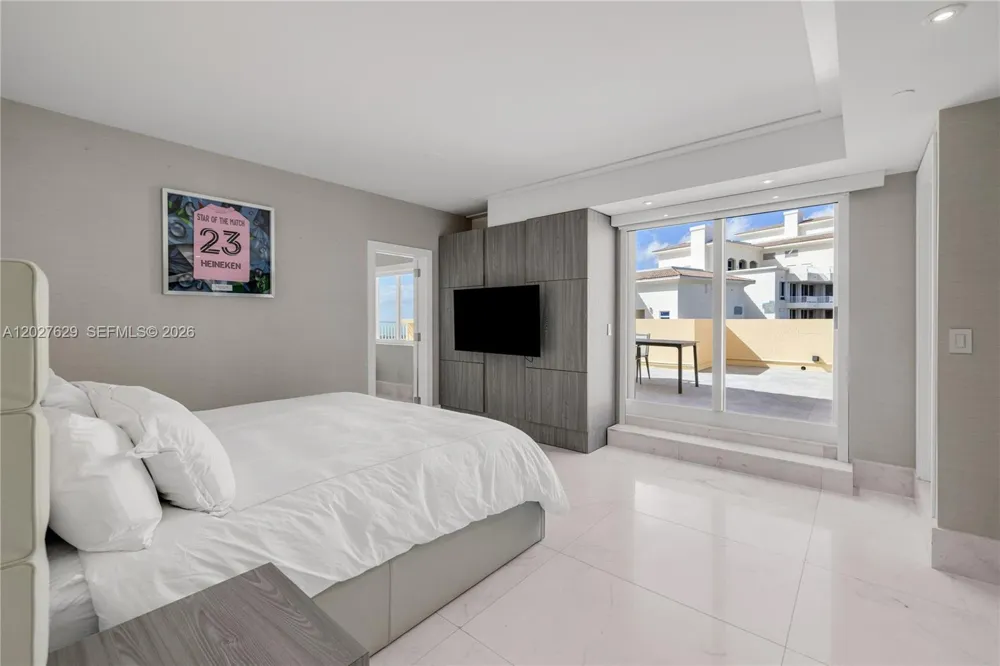 799 Crandon Blvd #PH-8 Key Biscayne, FL 33149