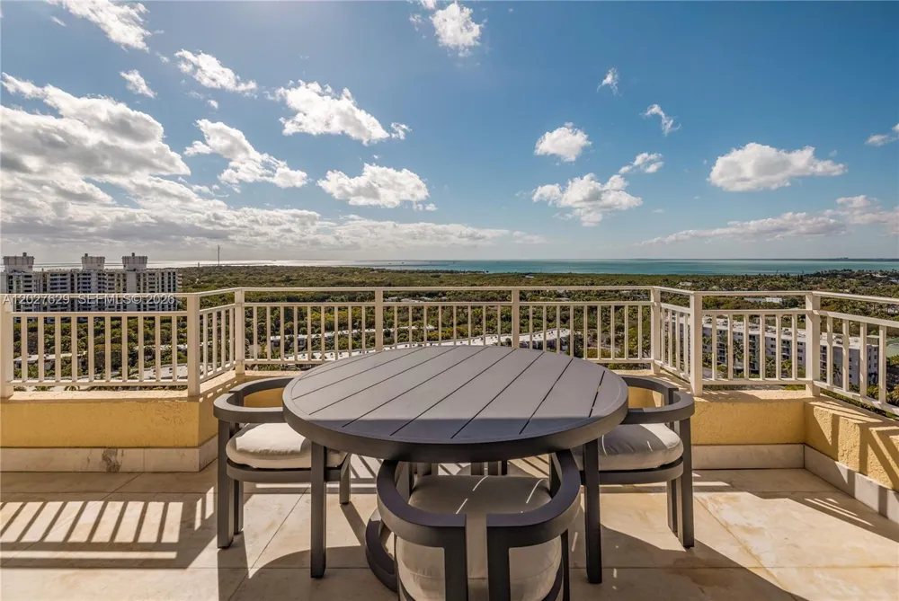 799 Crandon Blvd #PH-8 Key Biscayne, FL 33149