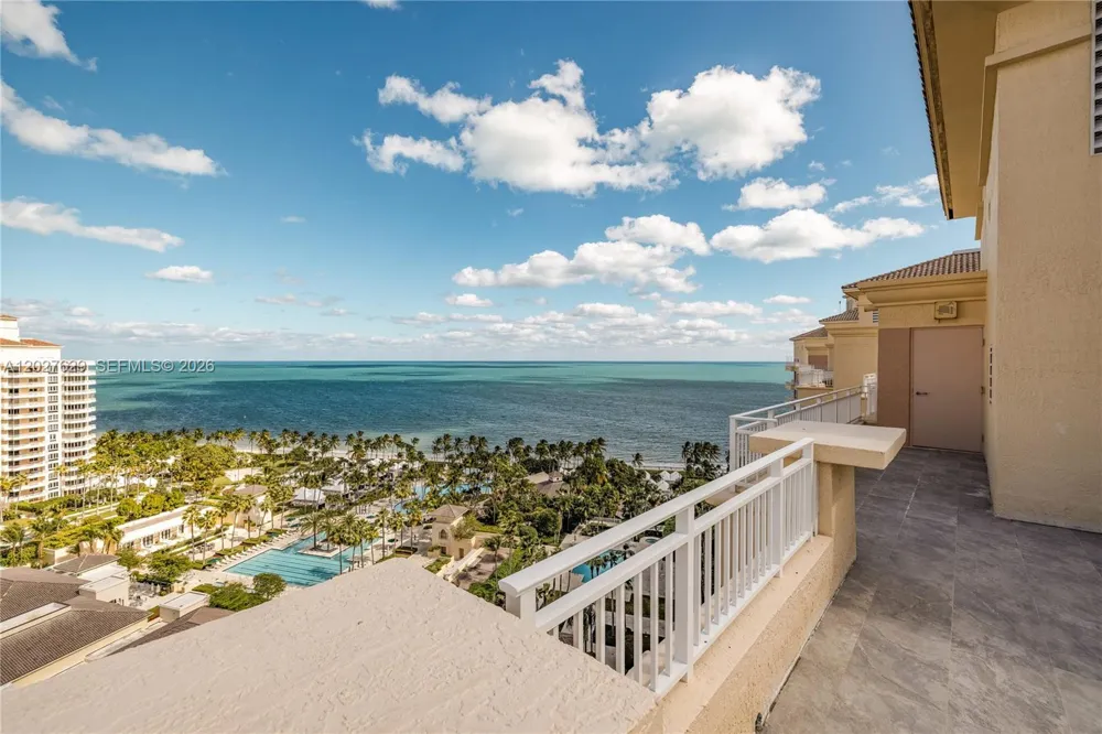 799 Crandon Blvd #PH-8 Key Biscayne, FL 33149