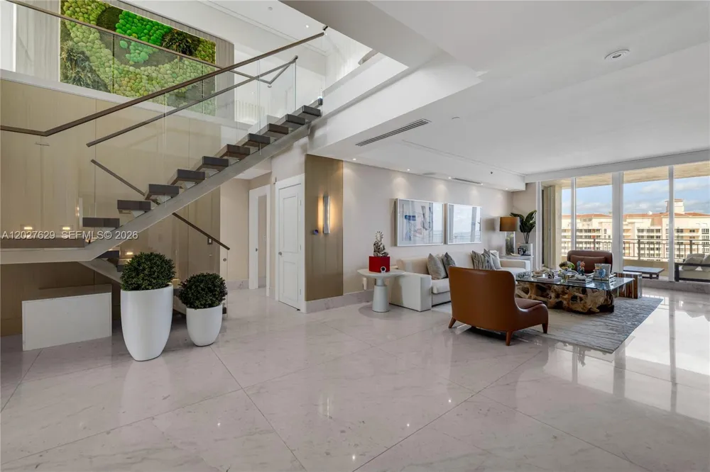 799 Crandon Blvd #PH-8 Key Biscayne, FL 33149
