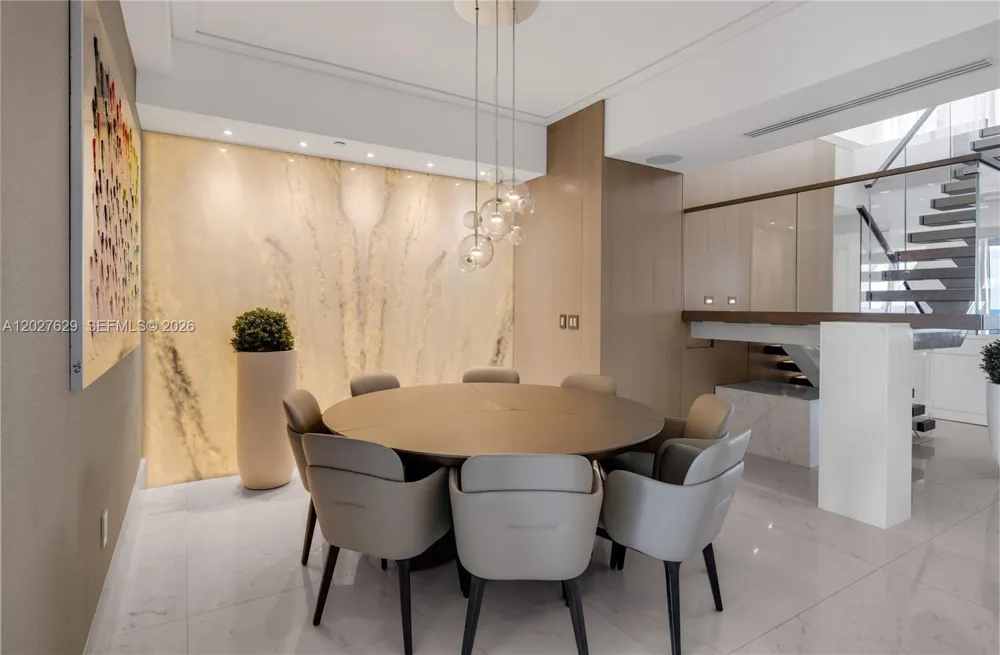 799 Crandon Blvd #PH-8 Key Biscayne, FL 33149