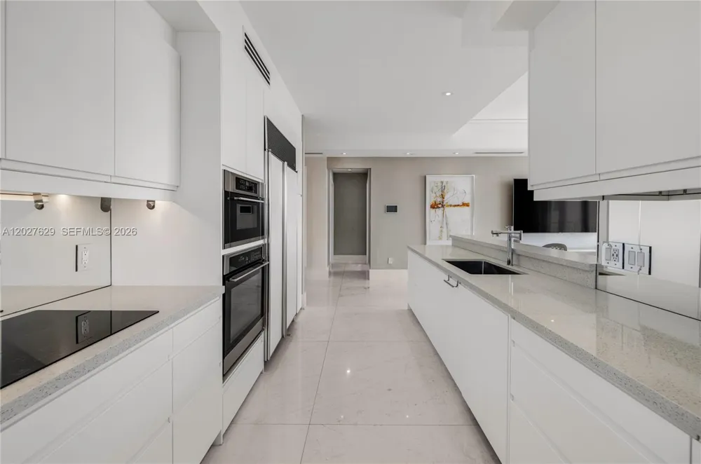 799 Crandon Blvd #PH-8 Key Biscayne, FL 33149
