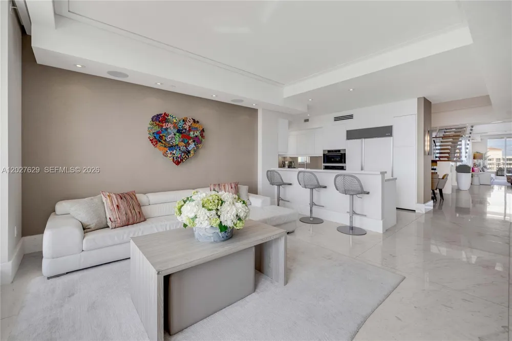 799 Crandon Blvd #PH-8 Key Biscayne, FL 33149