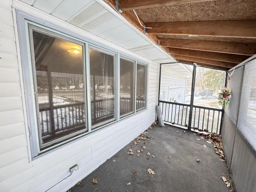 3334 W Glendora Road Weesaw Township, MI 49128