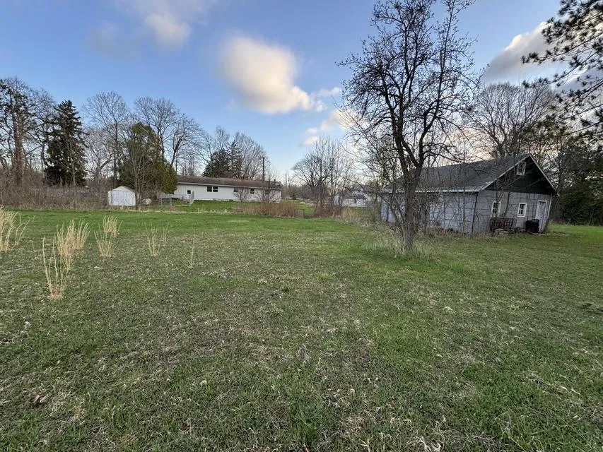 3334 W Glendora Road Weesaw Township, MI 49128