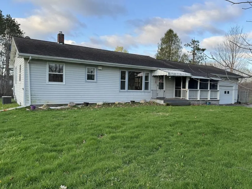 3334 W Glendora Road Weesaw Township, MI 49128