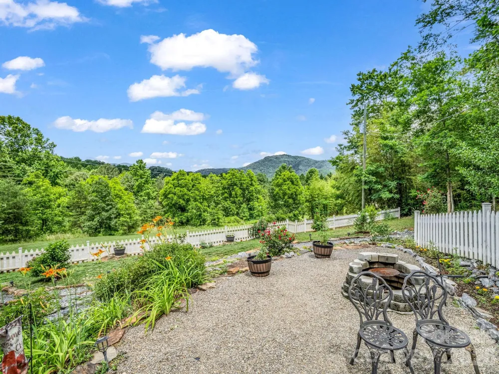 263 O Messersmith Road Lake Lure, NC 28746