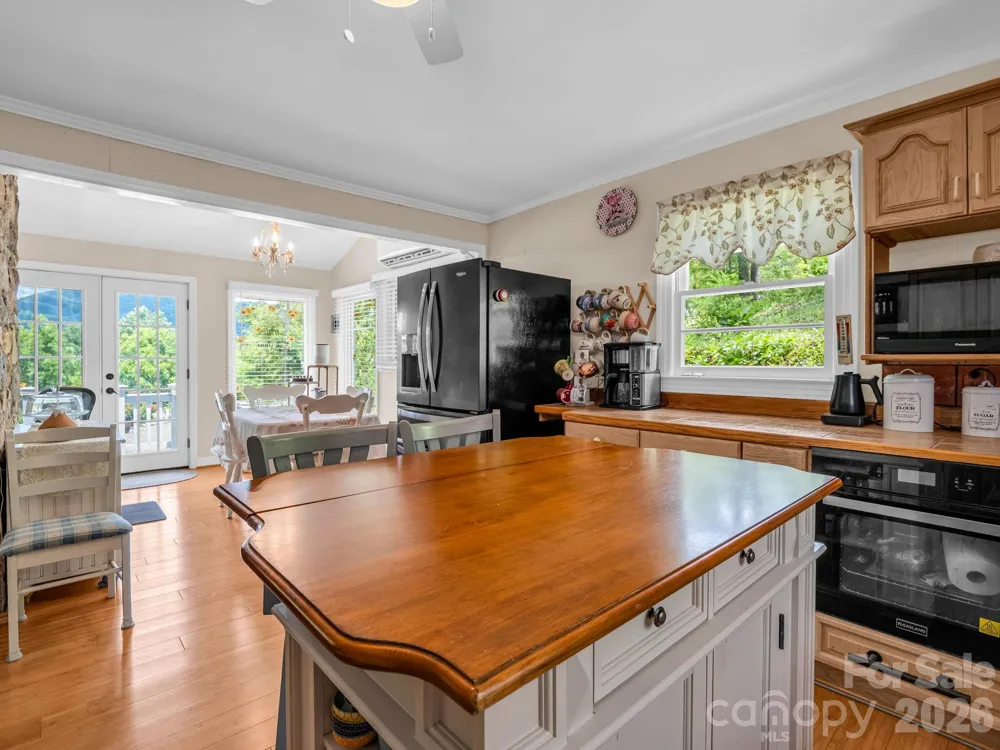 263 O Messersmith Road Lake Lure, NC 28746
