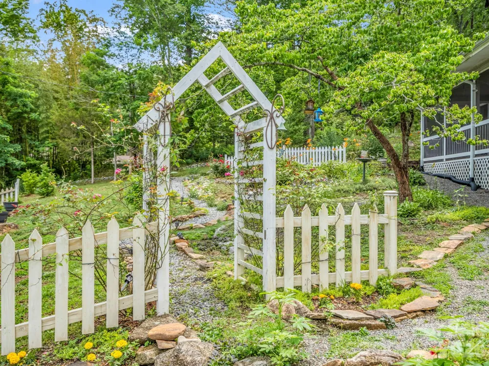 263 O Messersmith Road Lake Lure, NC 28746