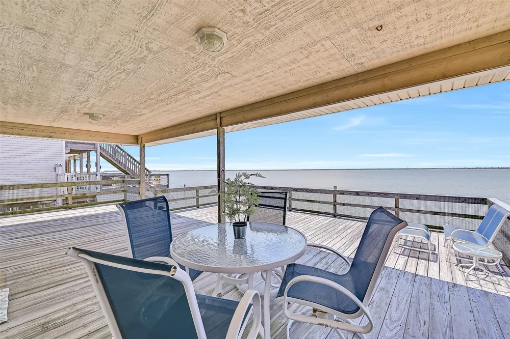 243 Isles End Road #RR2 Tiki Island, TX 77554