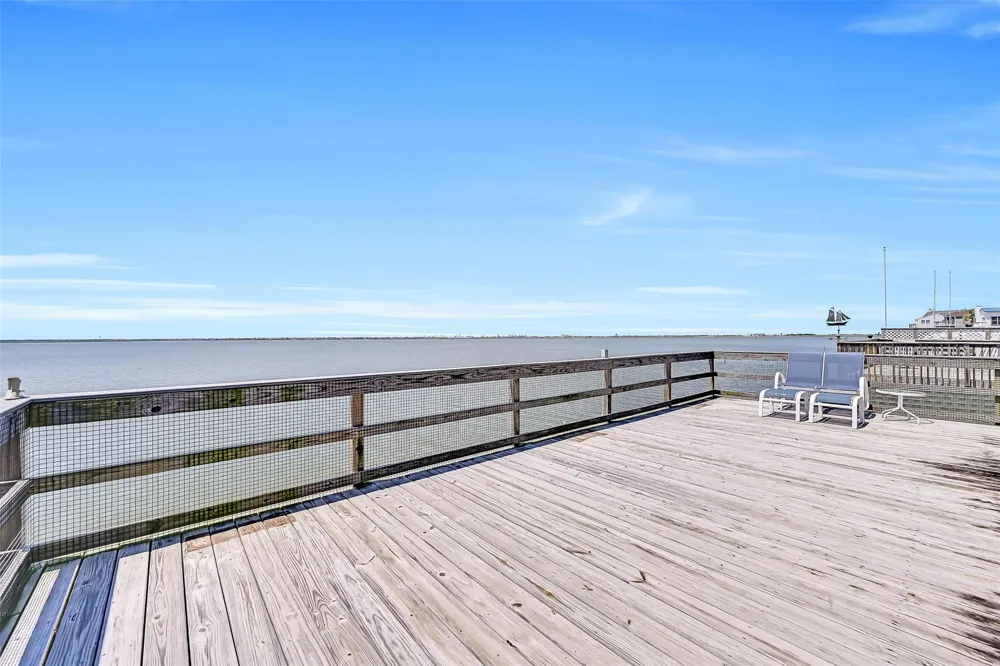 243 Isles End Road #RR2 Tiki Island, TX 77554