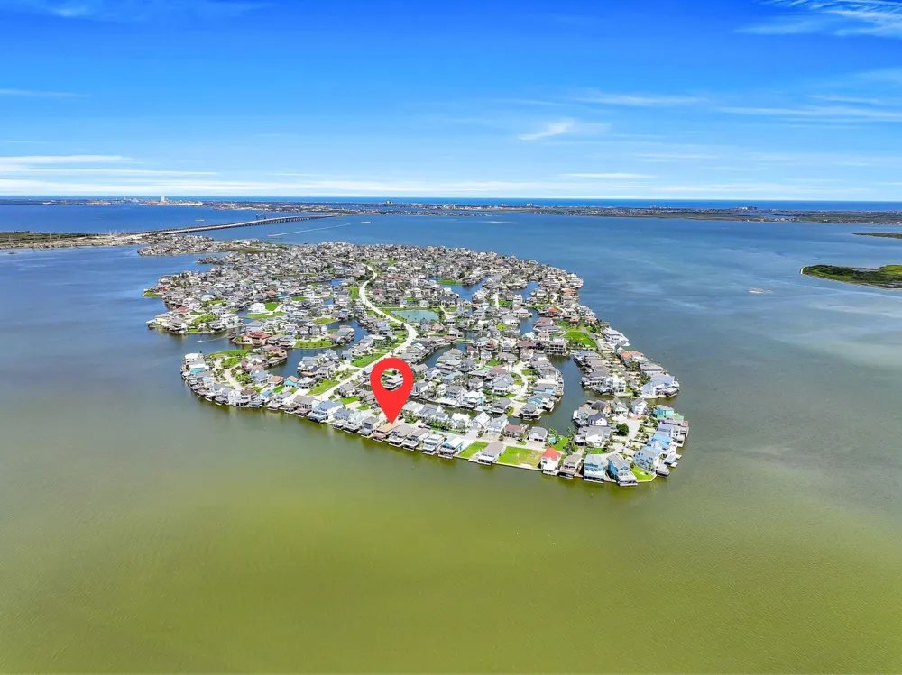 243 Isles End Road #RR2 Tiki Island, TX 77554