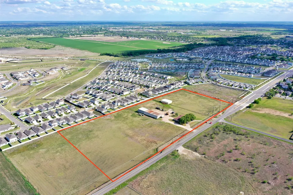 14601 County Line Road Elgin, TX 78621