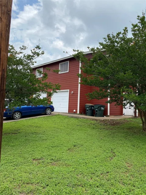 232 Craddock Avenue