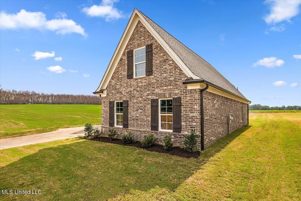 6344 River Lane Walls, MS 38680