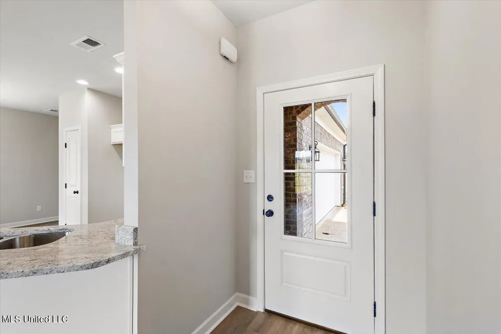 6344 River Lane Walls, MS 38680