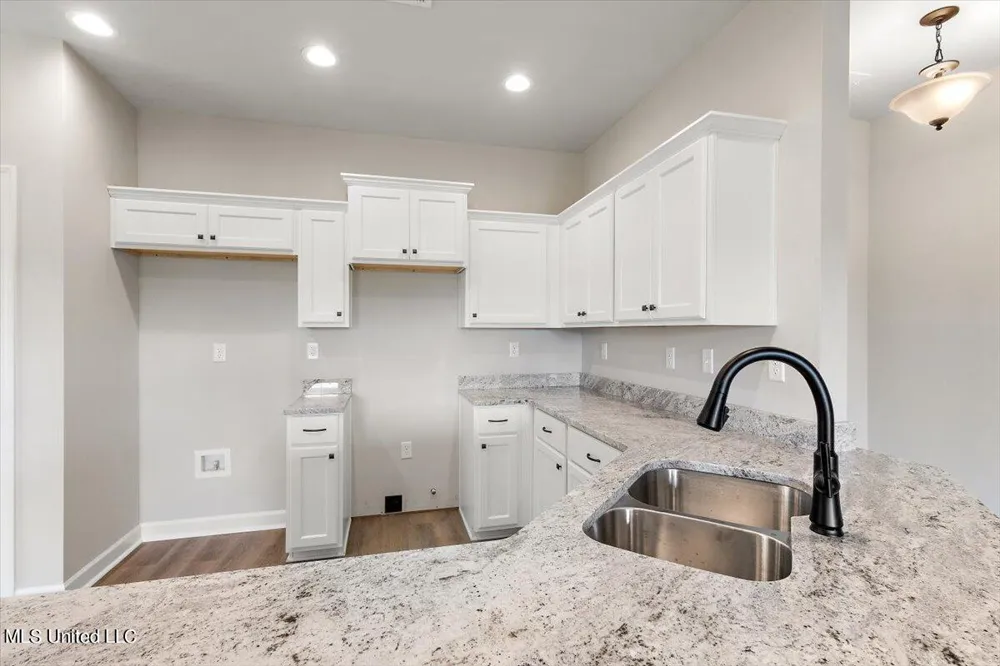6344 River Lane Walls, MS 38680