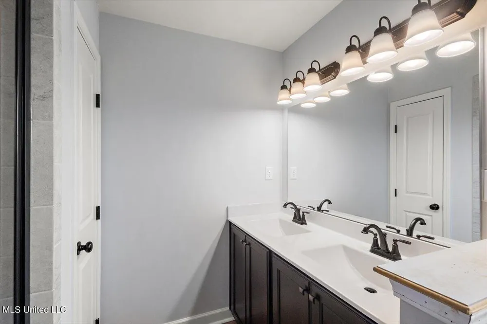 6344 River Lane Walls, MS 38680
