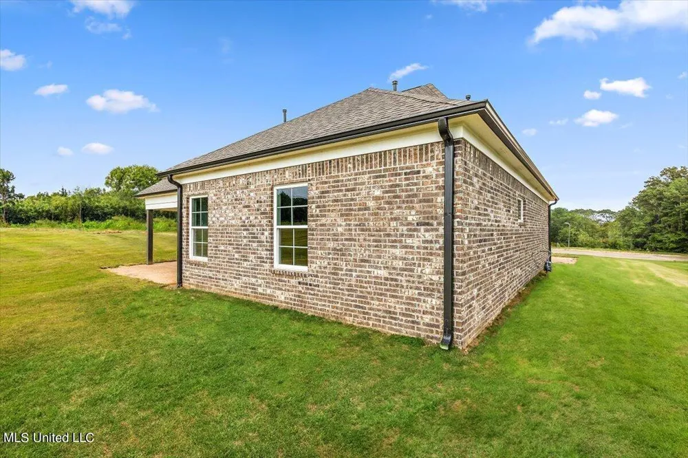 6344 River Lane Walls, MS 38680