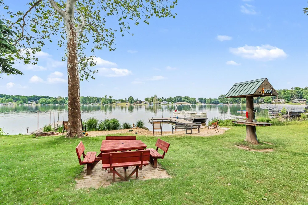 2535 Miner Lake Drive Allegan, MI 49010