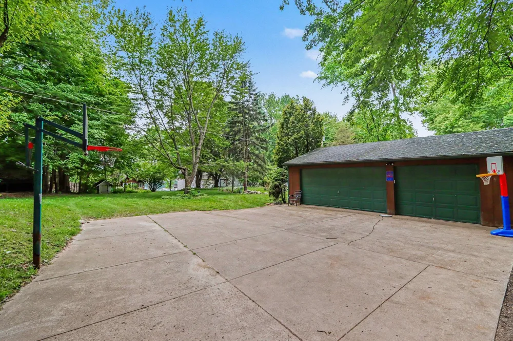 2535 Miner Lake Drive Allegan, MI 49010