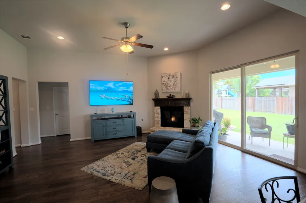 203 Summer Park Bend Cedar Park, TX 78613