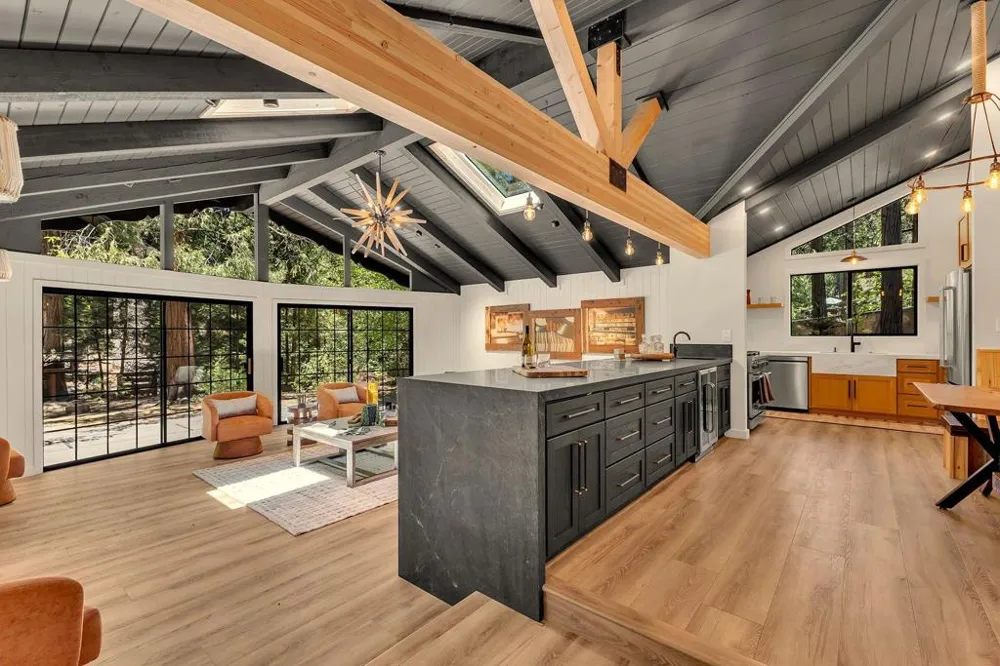 26140 Bicknell Lane Idyllwild, CA 92549