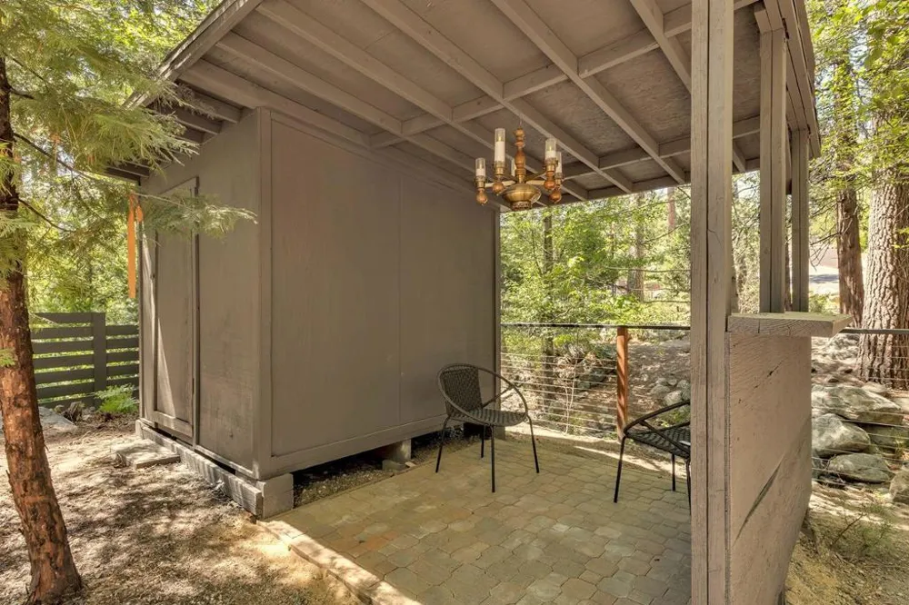 26140 Bicknell Lane Idyllwild, CA 92549