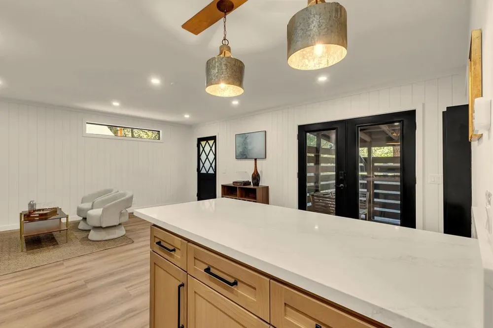 26140 Bicknell Lane Idyllwild, CA 92549