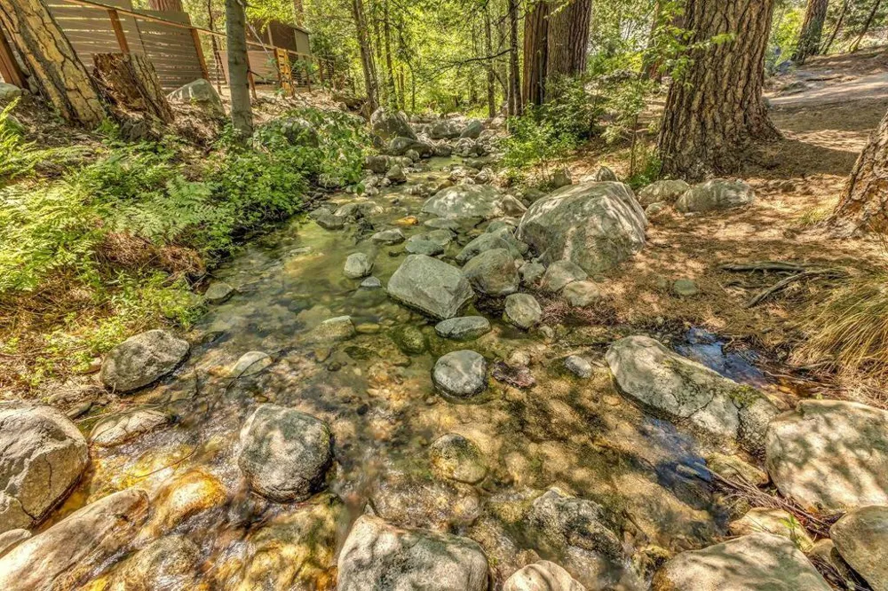26140 Bicknell Lane Idyllwild, CA 92549
