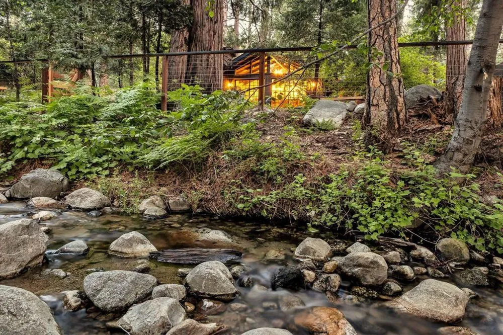 26140 Bicknell Lane Idyllwild, CA 92549