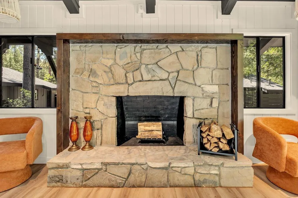 26140 Bicknell Lane Idyllwild, CA 92549