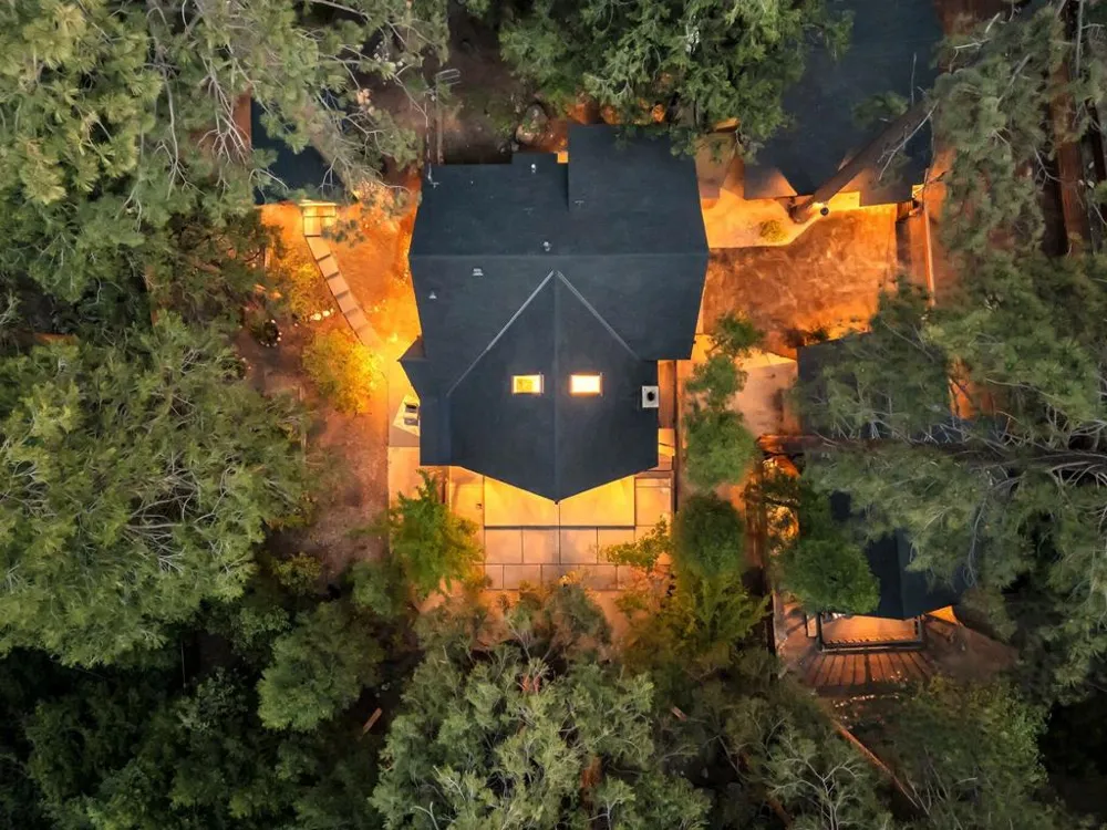 26140 Bicknell Lane Idyllwild, CA 92549