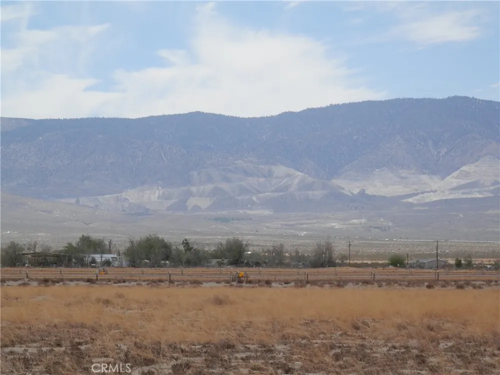 Octavo St. + Pearl Rd Lucerne Valley, CA 92356