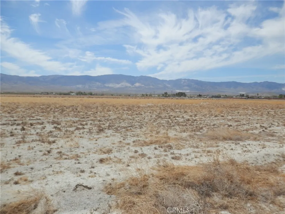 Octavo St. + Pearl Rd Lucerne Valley, CA 92356