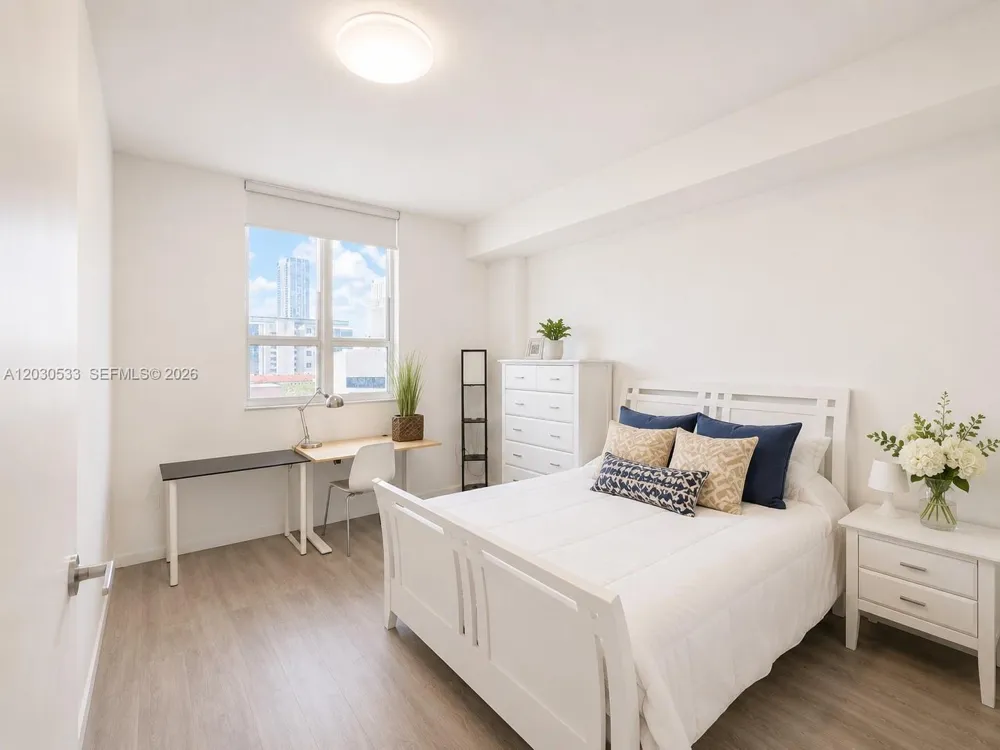 234 NE 3rd St #905 Miami, FL 33132