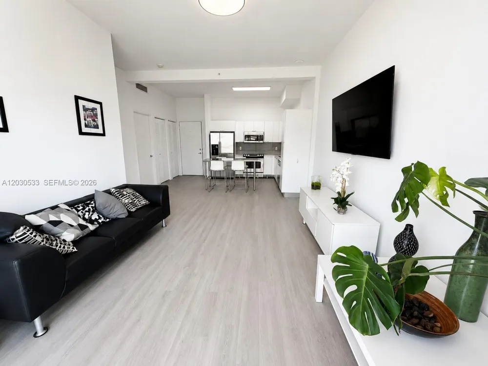 234 NE 3rd St #905 Miami, FL 33132