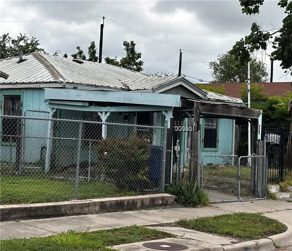 321 Cortez Street Corpus Christi, TX 78405