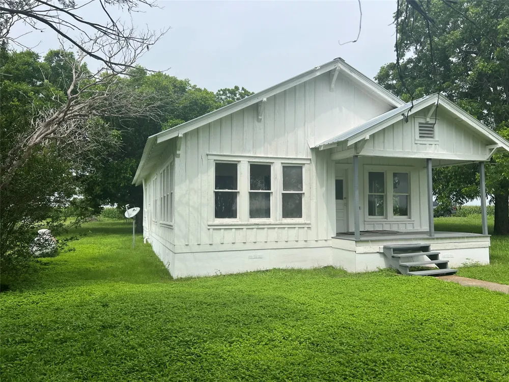 149 Private Road 9400 Thorndale, TX 76577