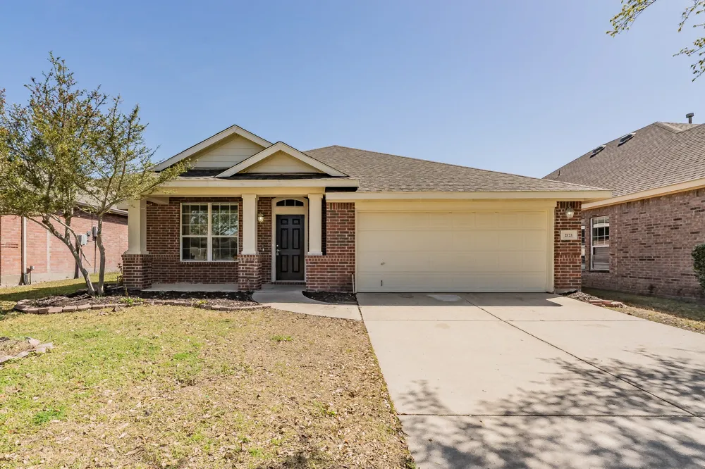 2121 Highland Drive