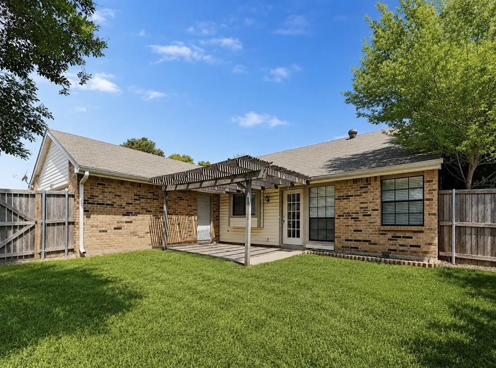 2821 Carnaby Lane Flower Mound, TX 75028