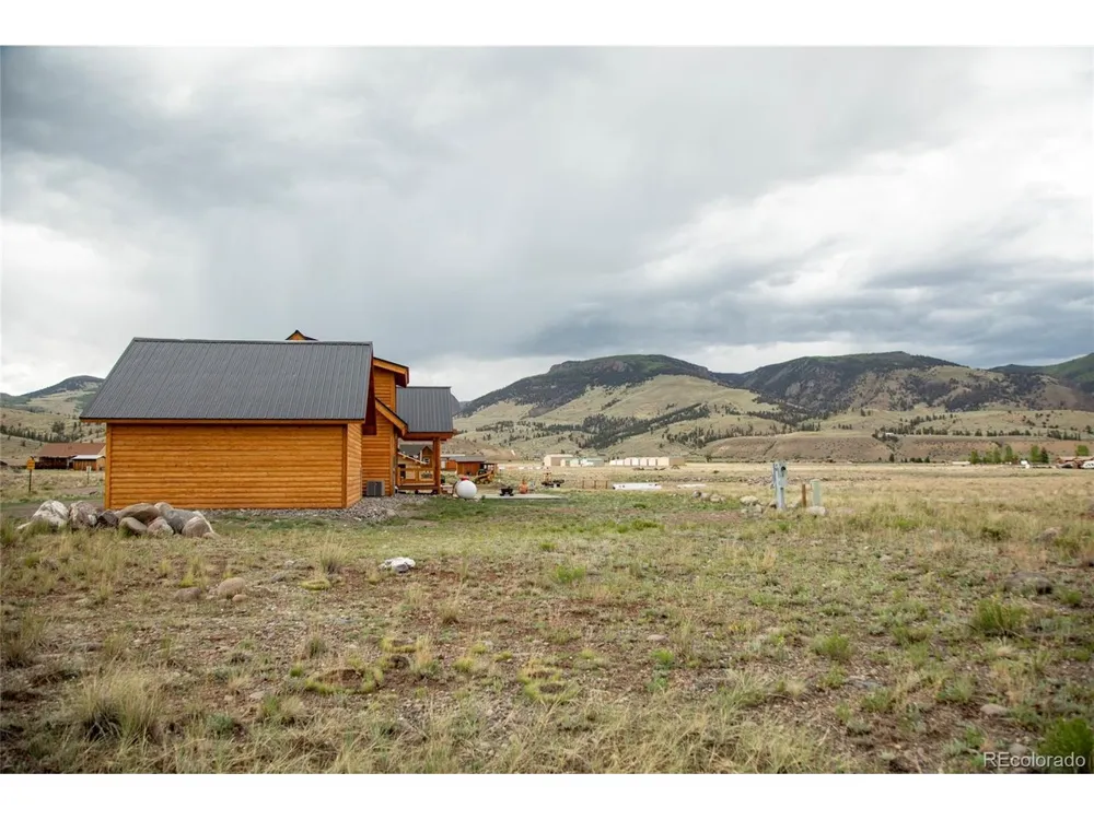 416 Commodore Drive Creede, CO 81130