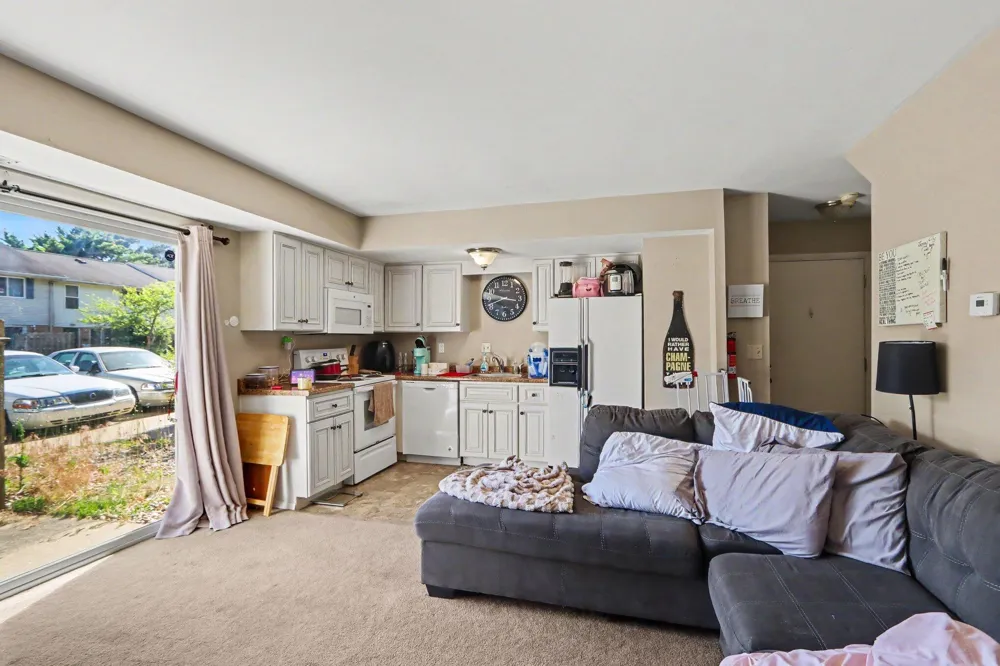 3417 Kenbrooke Court Kalamazoo, MI 49006