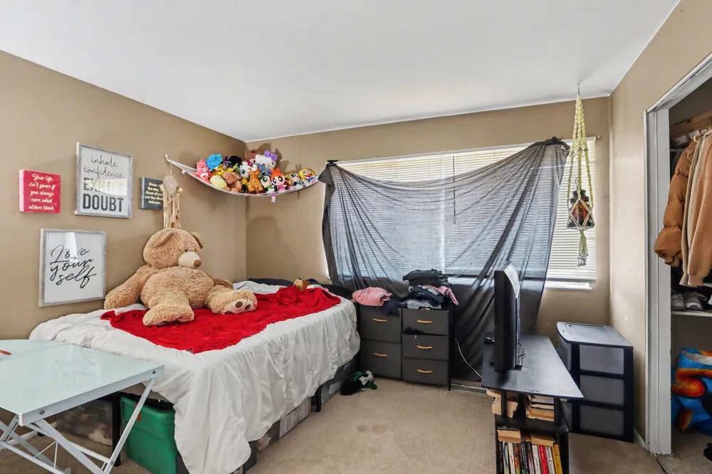 3417 Kenbrooke Court Kalamazoo, MI 49006