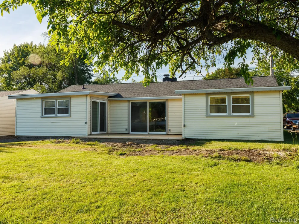 11560 Island Ct Court Hartland Township, MI 48353