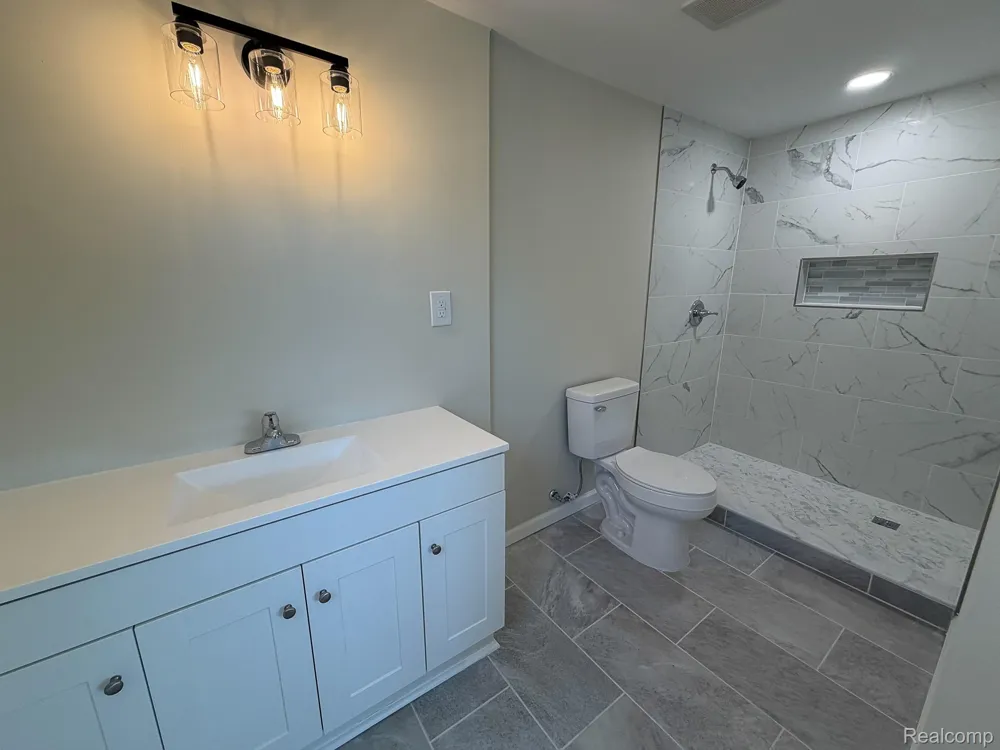 11560 Island Ct Court Hartland Township, MI 48353