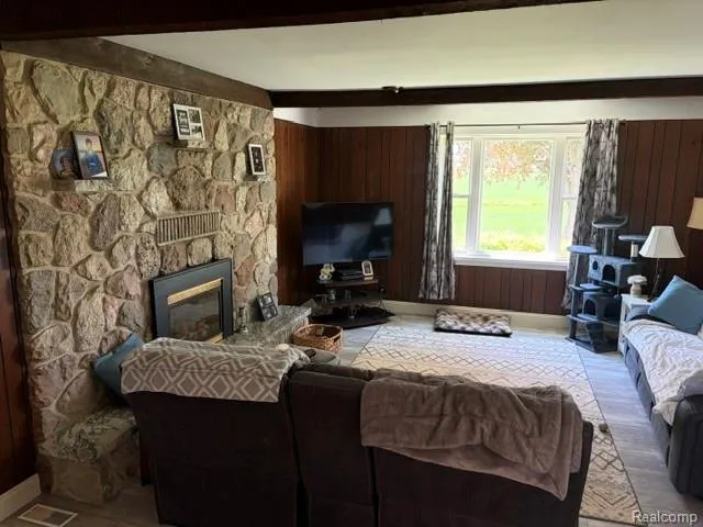 4815 Loree Road Deckerville Village, MI 48427