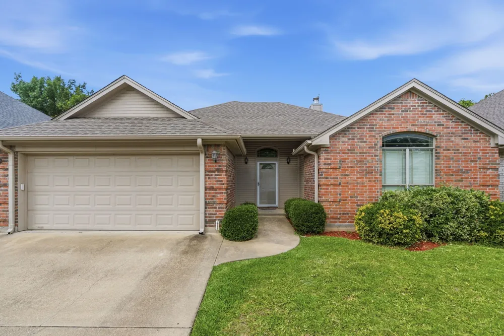 1712 Sully Court