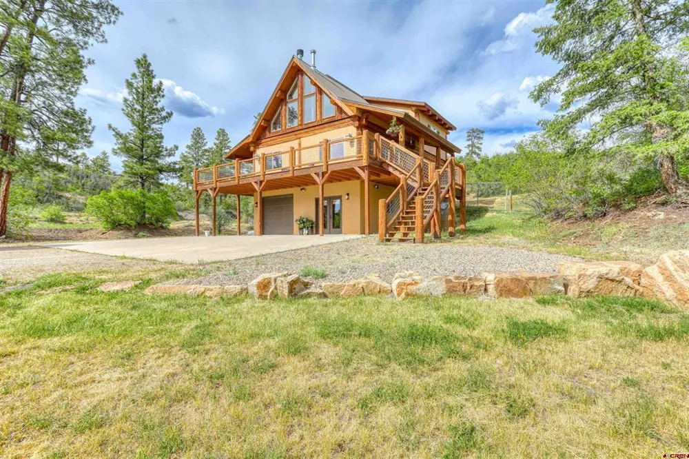 1083 Deer Trail